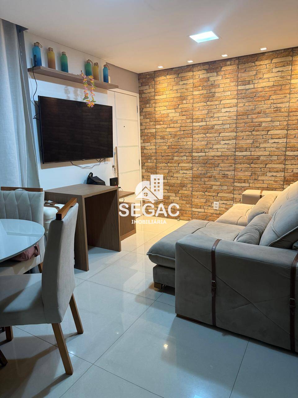 Apartamento, 2 quartos, 607615 m² - Foto 3